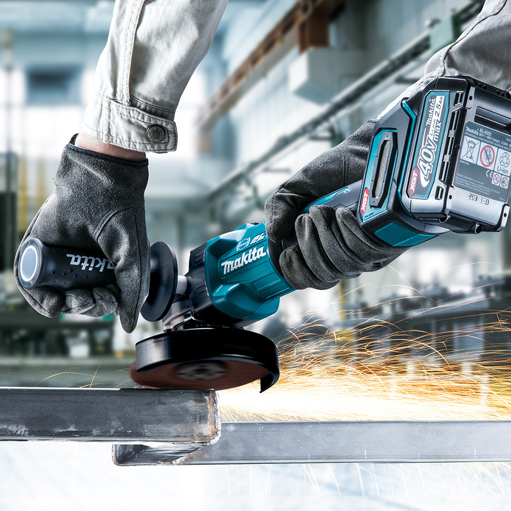 Makita akumulatorska kutna brusilica XGT GA005GZ (125mm, 40Vmax, Li-ion, bez aku) brushless motor - SAMO ALAT
