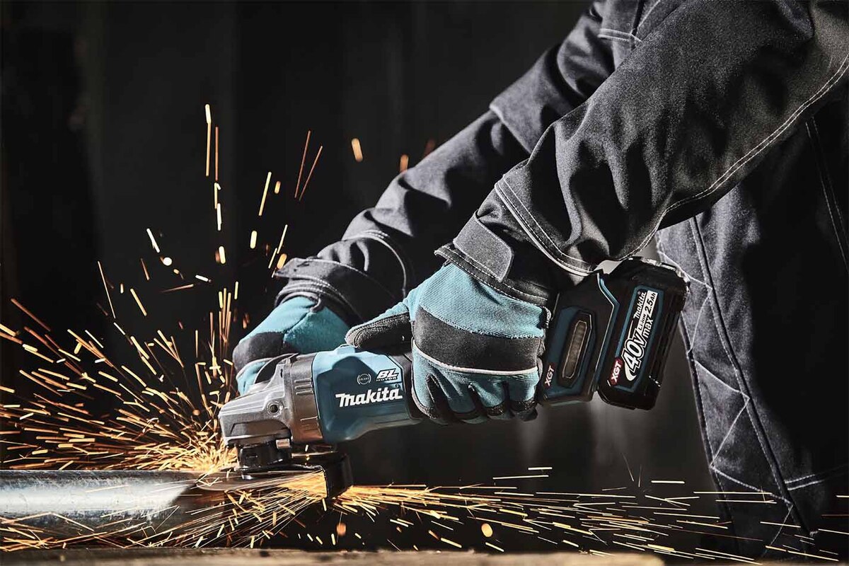 Makita akumulatorska kutna brusilica XGT GA005GZ (125mm, 40Vmax, Li-ion, bez aku) brushless motor - SAMO ALAT