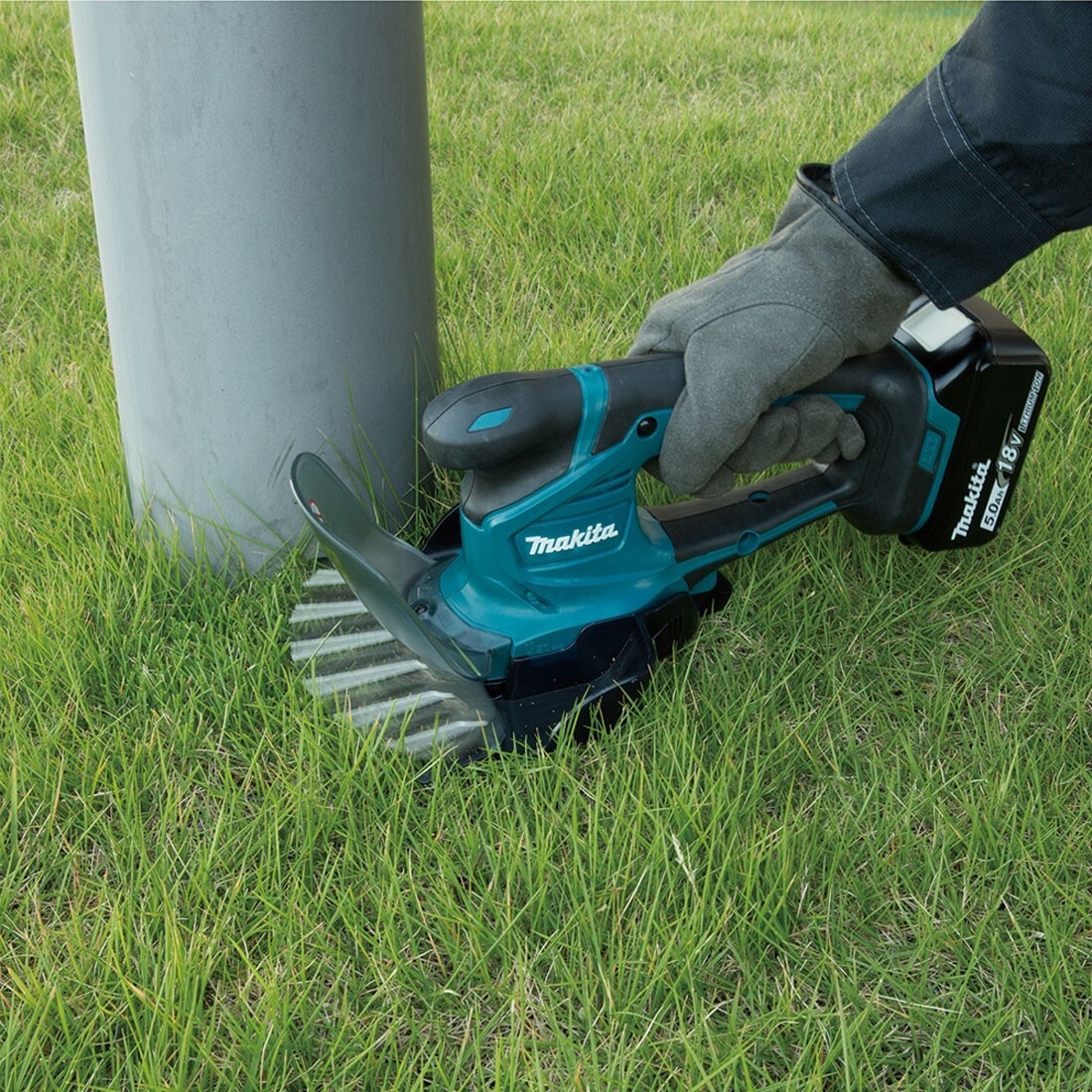 Makita akumulatorske škare za travu DUM604ZX - SAMO ALAT