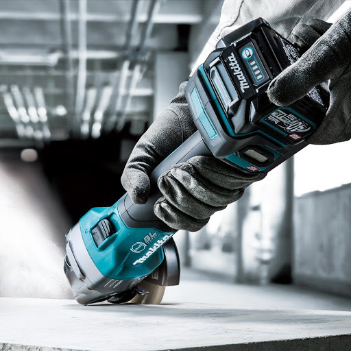Makita akumulatorska kutna brusilica XGT GA008GM201 (125mm, 40Vmax, Li-ion, 2x4,0Ah) brushless motor