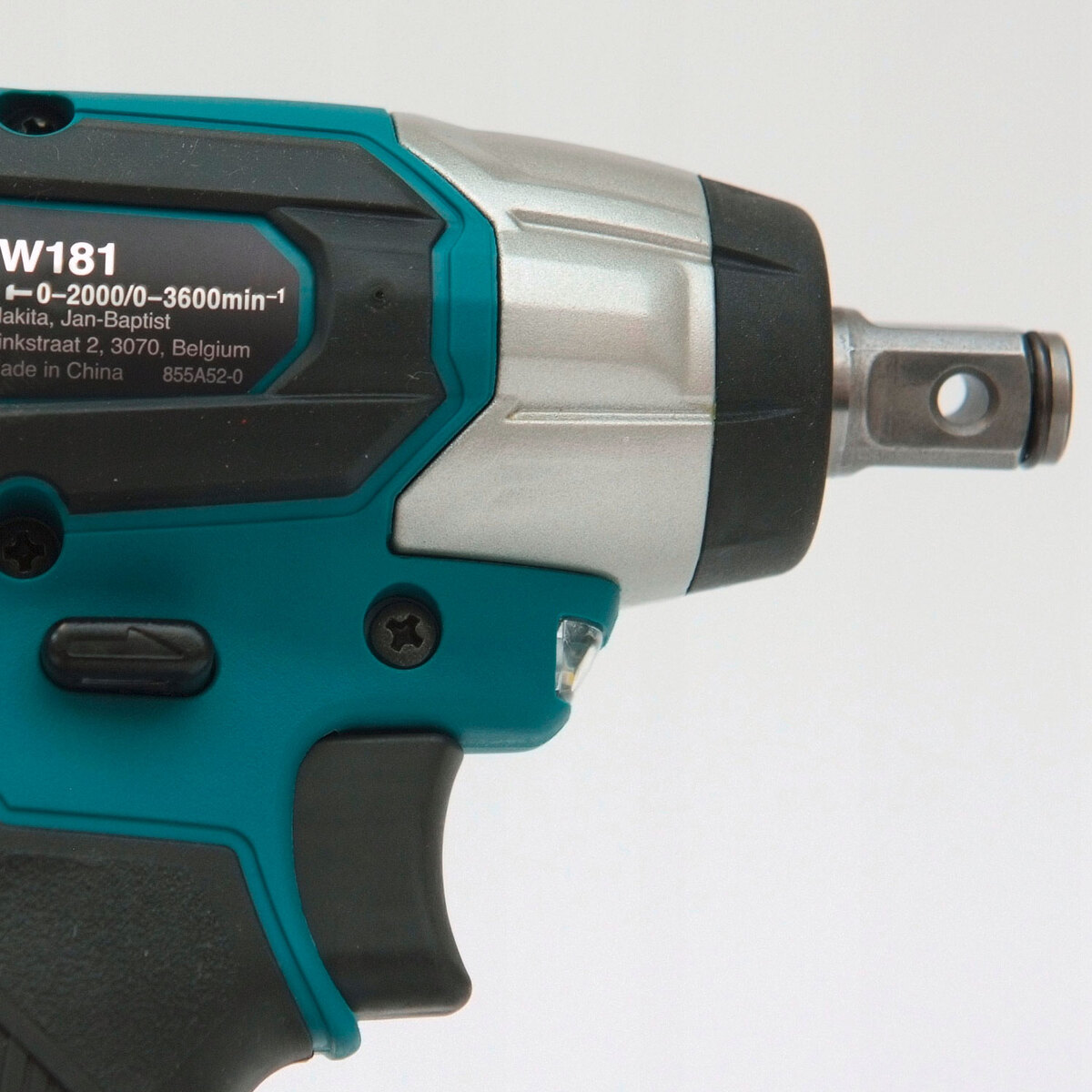Makita akumulatorski udarni odvijač DTW181Z - SAMO ALAT
