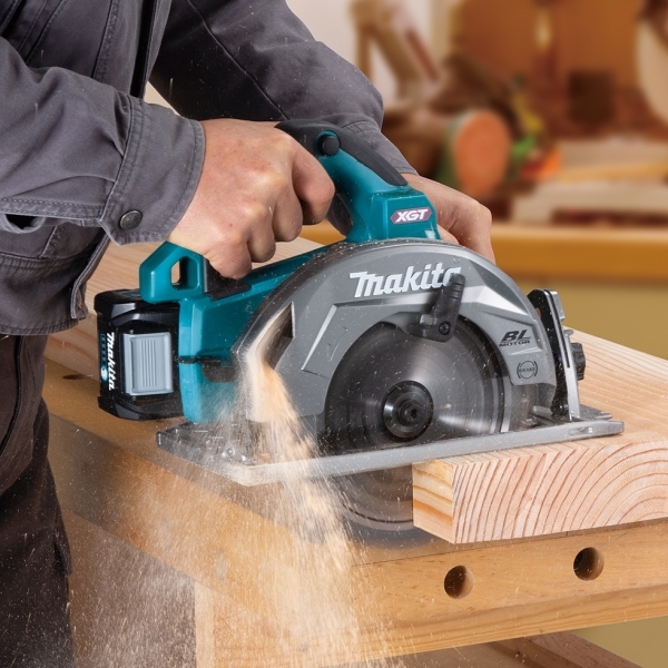 Makita akumulatorska ručna kružna pila XGT HS003GM201 (40Vmax, 190mm, 2x4Ah) brushless motor