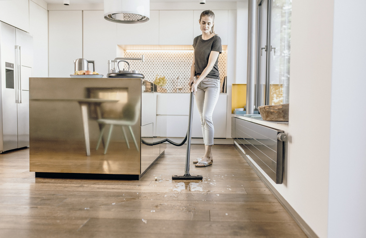 Karcher mokro-suhi usisivač WD 2 plus S V-15/4/18