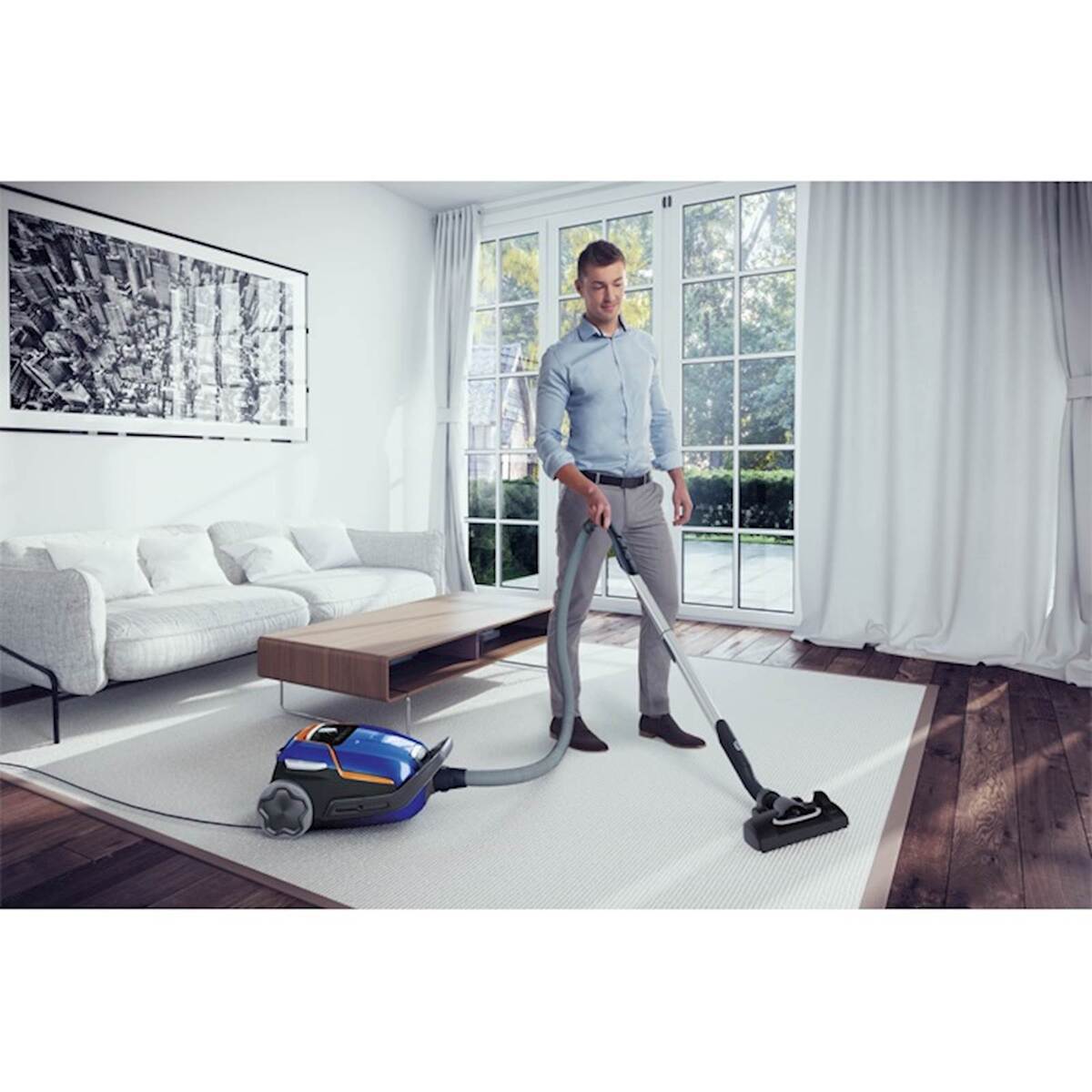 ELECTROLUX usisivač EUOC94DB sa vrećicom