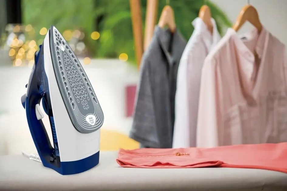 TEFAL pegla na paru FV2838E0 Express Steam; 2400W