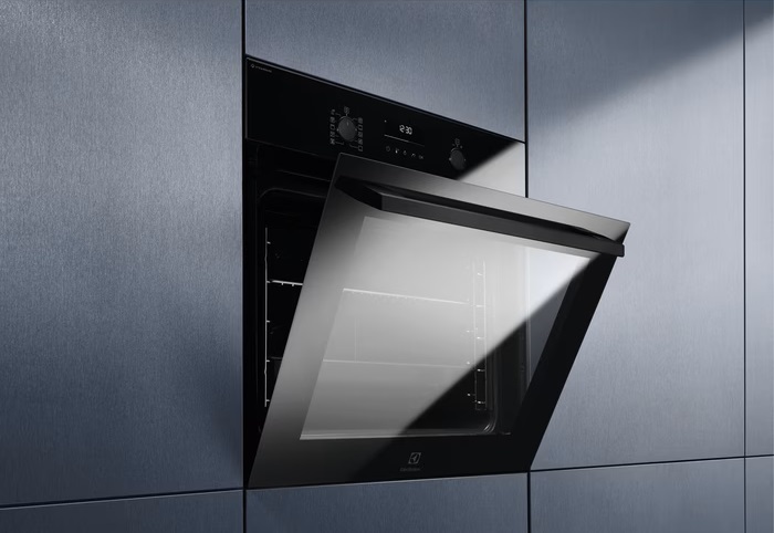 Electrolux pećnica EOD6P77WZ