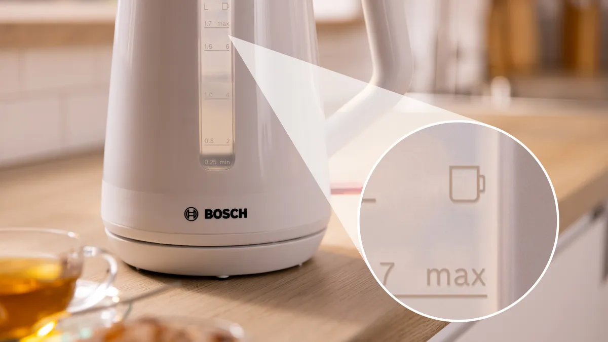 BOSCH kuhalo za vodu TWK1M121; 2400 W; 1,7 lit.