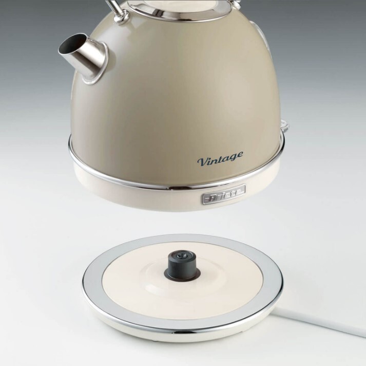 ARIETE kuhalo za vodu 2877BG VINTAGE 1,7 lit; 2000W; Bež