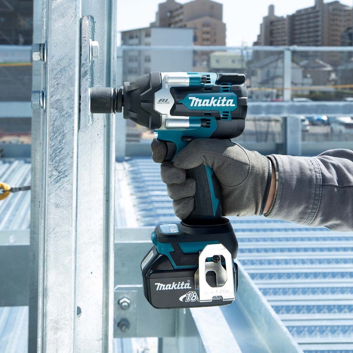 MAKITA aku udarni izvijač DTW701Z (1000Nm, prihvat 1/2“, 18V, BL) - SAMO ALAT