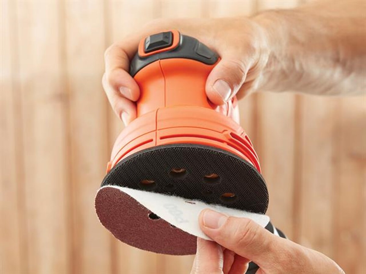 Black & Decker električna rotacijska brusilica BEW210