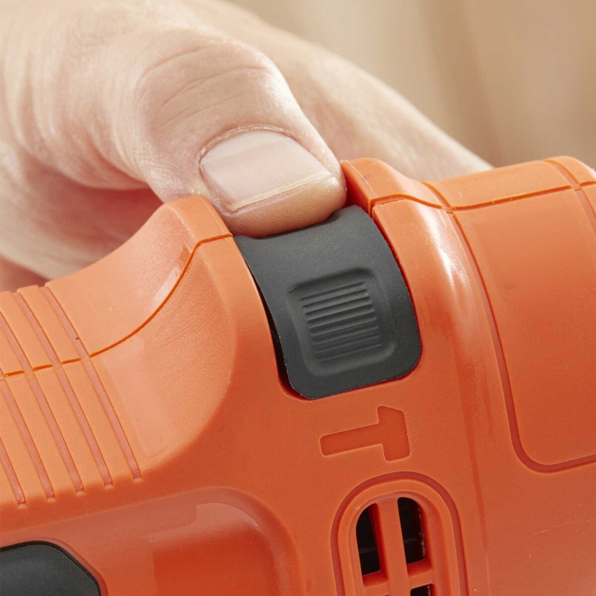 Black & Decker električna u20rna bušilica BEH200
