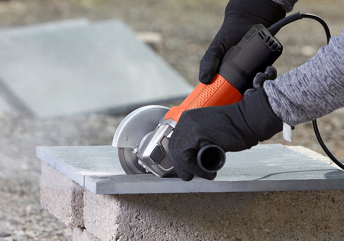 Black & Decker električna kutna brusilica BEG110