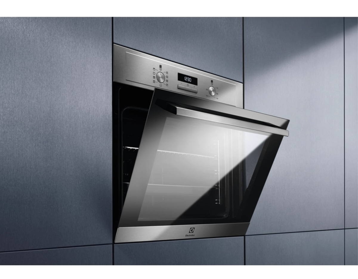 Electrolux pećnica EOF3H40BX