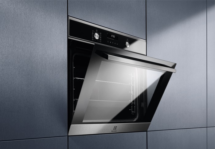Electrolux pećnica EOF6P76X2