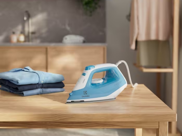 ELECTROLUX pegla na paru E5SI2-4CB Care 500, 2300 W, 26 g/min
