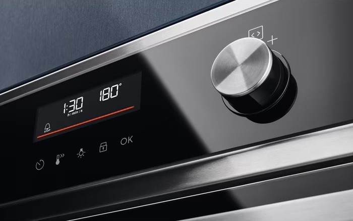 Electrolux pećnica COF6P76BX