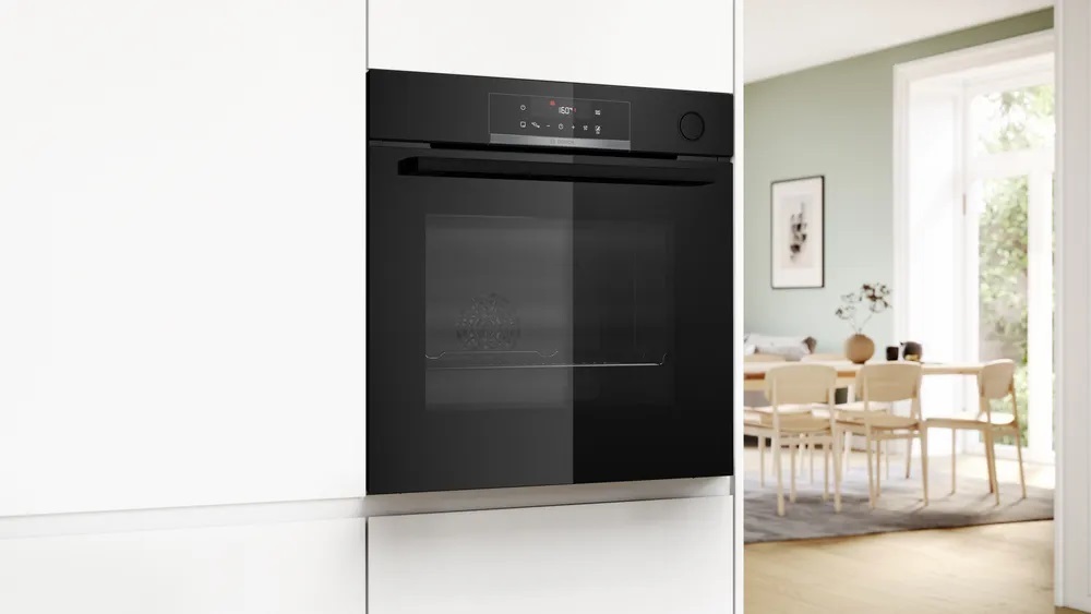 Bosch pećnica HRG532BB3