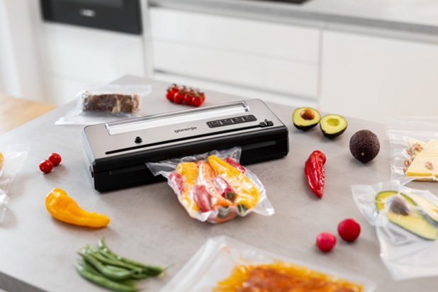 GORENJE aparat za vakumiranje VS110BE, 110 W, 750 mbar, LED displej