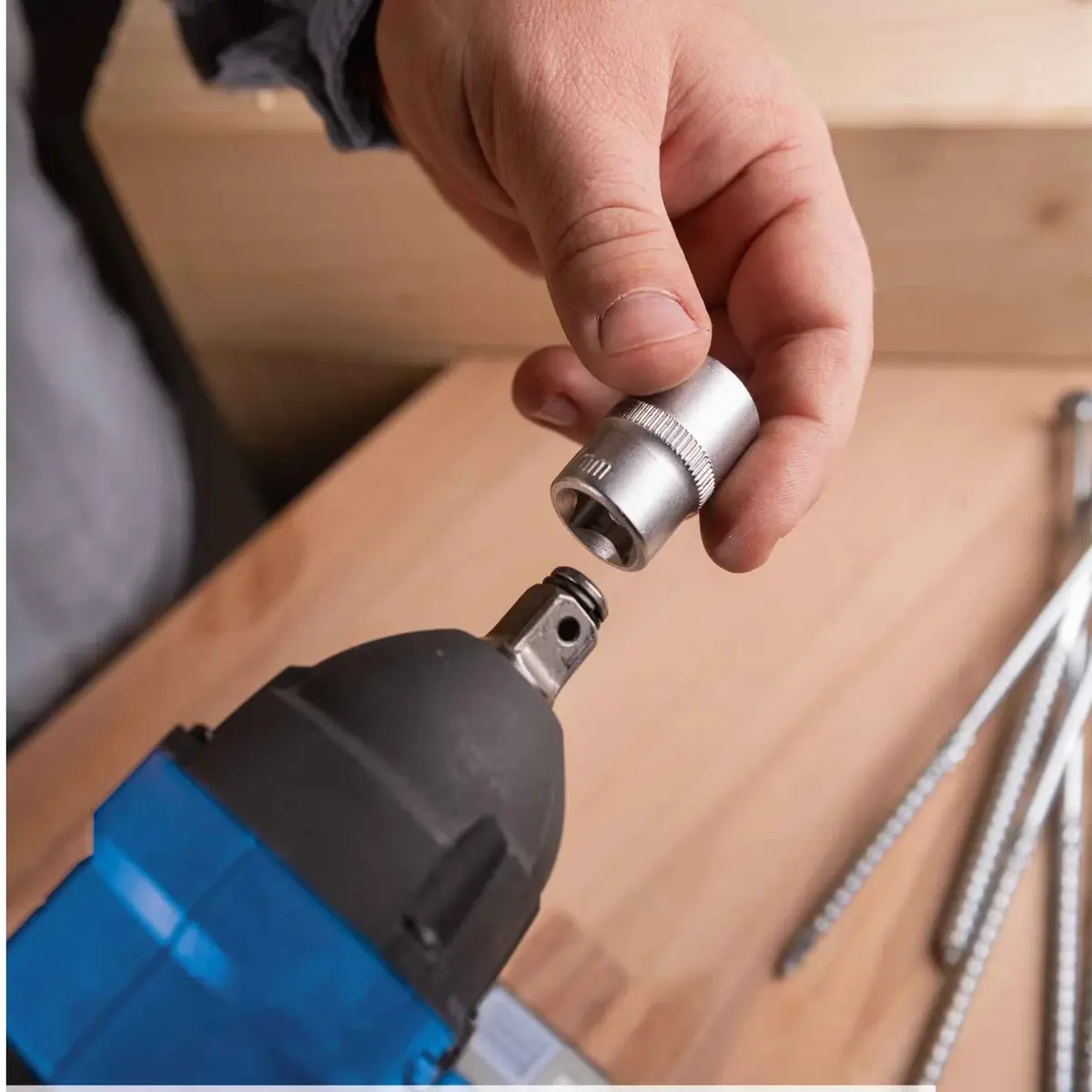 Scheppach aku udarni odvijač BC-IW350-X 370 Nm 1/2” BRUSHLESS - SOLO, baterija i punjač GRATIS