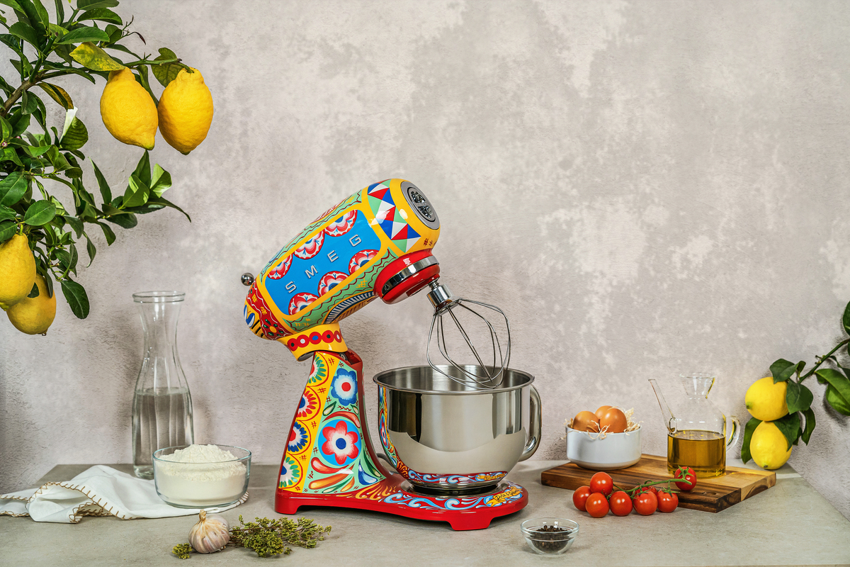 Smeg kuhinjski robot SMF03DGEU, Sicily is my love