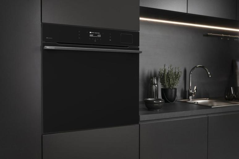 Hisense pećnica BAS614P8B