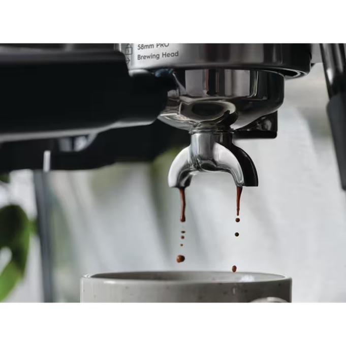 ELECTROLUX aparat za espresso kafu E8EC1-8BP, ručni