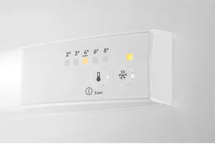 Electrolux frižider LNS3LE18S