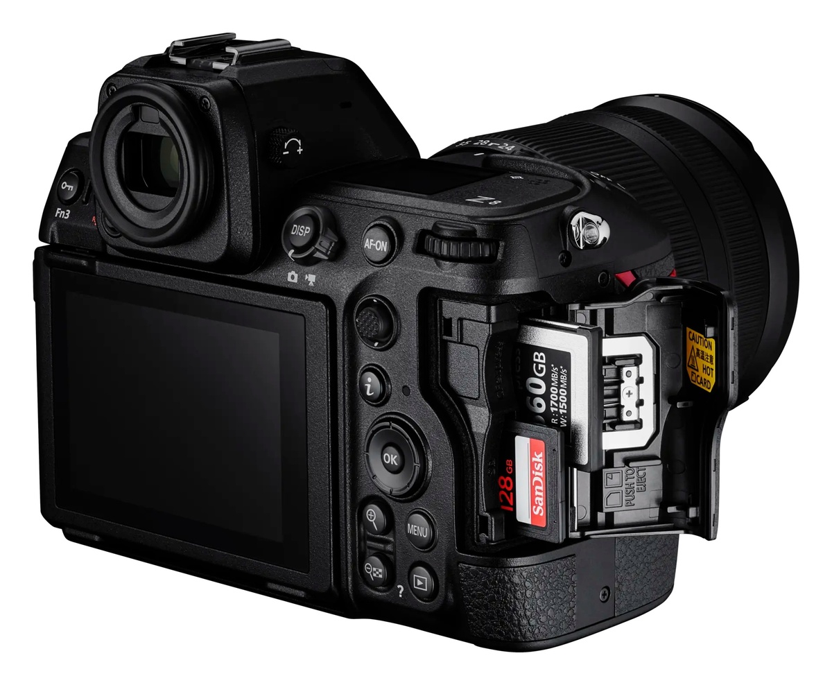 NIKON Z 8 + 24-120mm