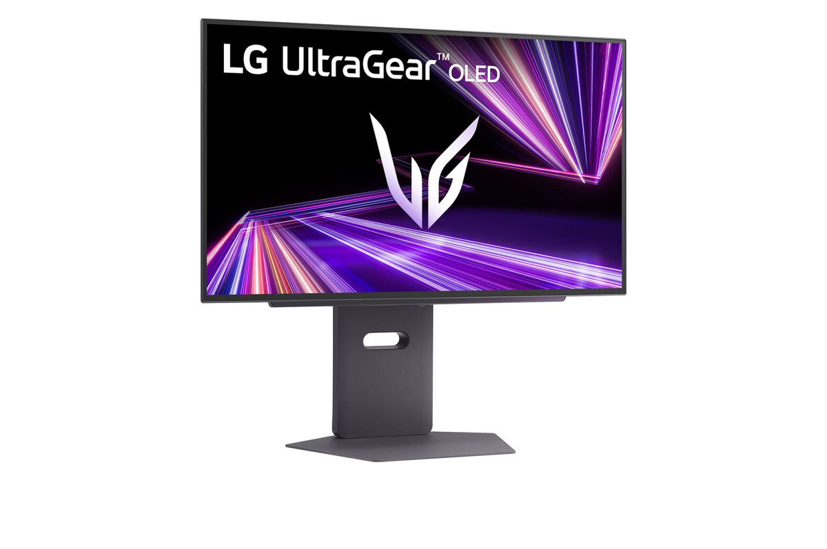 LG UltraGear 27GX790A-B gaming monitor, 27" OLED QHD, 480Hz, 0.03ms, 1300 cd/m2, HDR 400 True Black, Adaptive Sync, DP, HDMI