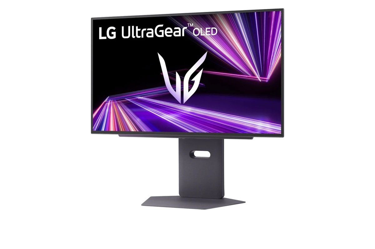LG UltraGear 27GX790A-B gaming monitor, 27" OLED QHD, 480Hz, 0.03ms, 1300 cd/m2, HDR 400 True Black, Adaptive Sync, DP, HDMI