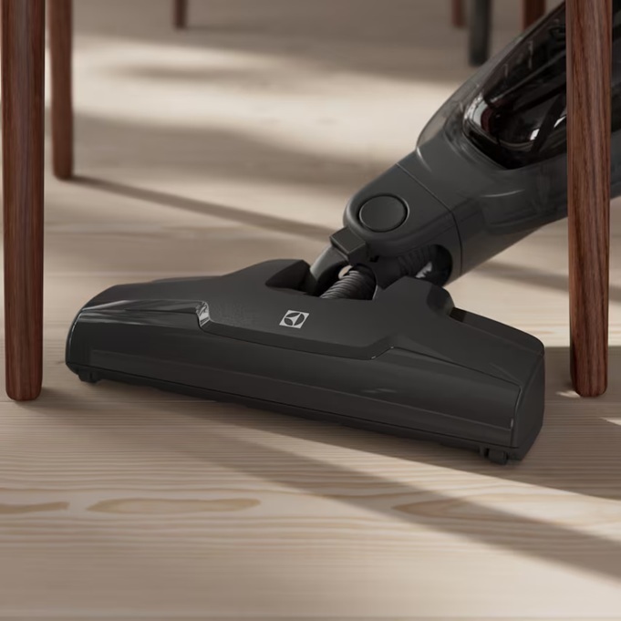 ELECTROLUX štapni usisivač ES31CB18GG, vrijeme rada do 45 min.