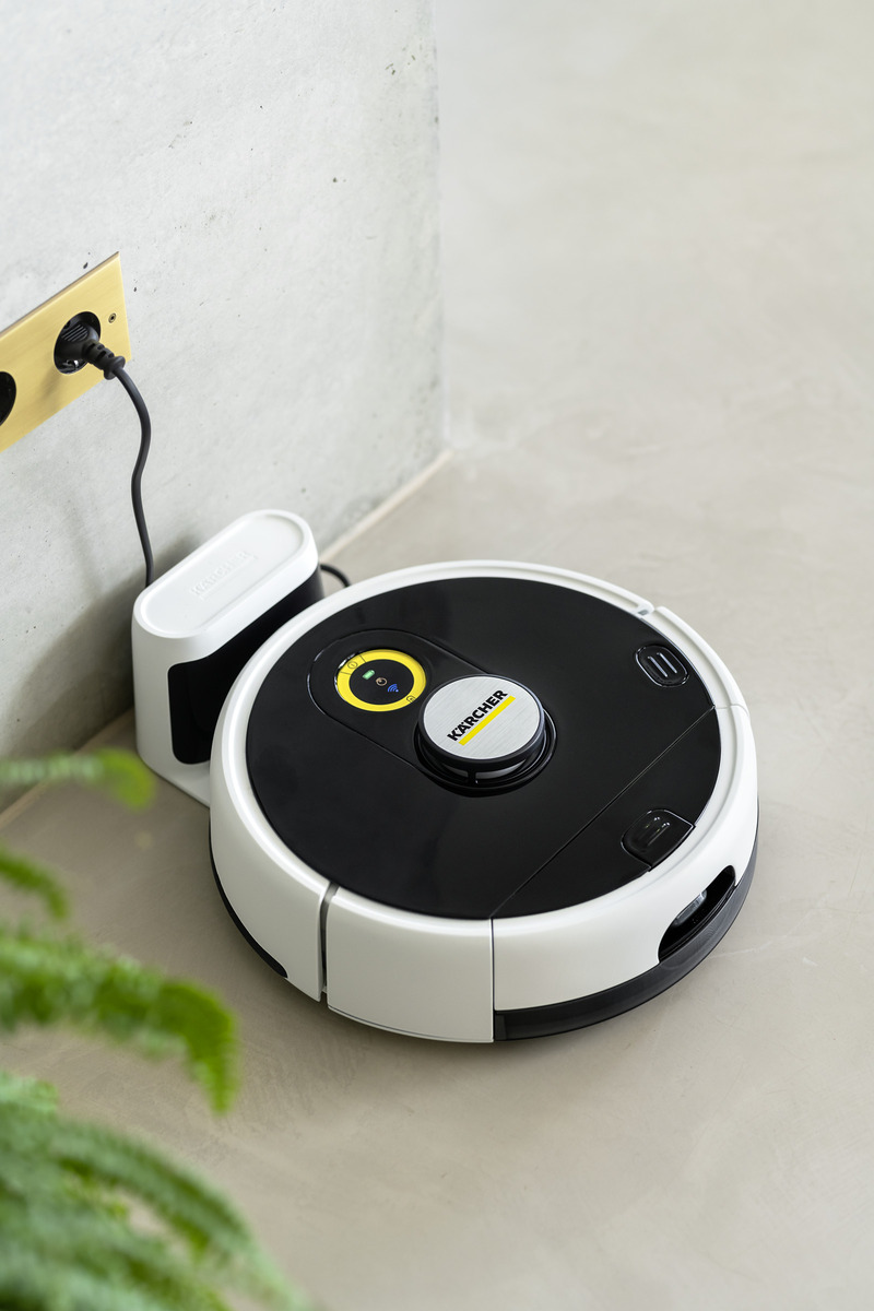 KARCHER robotski usisivač RCF 3 za usisavanje i brisanje podova