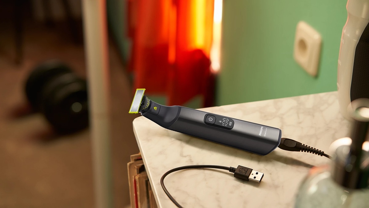 PHILIPS aparat za brijanje QP6652/61 OneBlade Pro 360 Face + Body