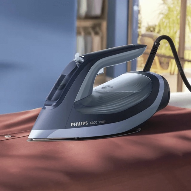 PHILIPS pegla na paru DST6120/20 serije 6000, 2600 W, 190 g/min