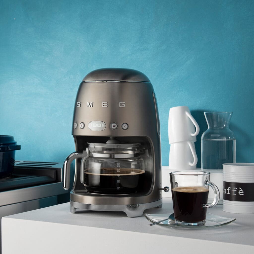 Smeg aparat za kafu DCF02SSEU
