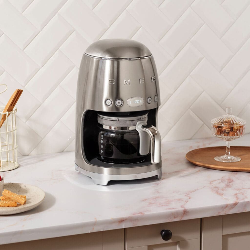 Smeg aparat za kafu DCF02SSEU