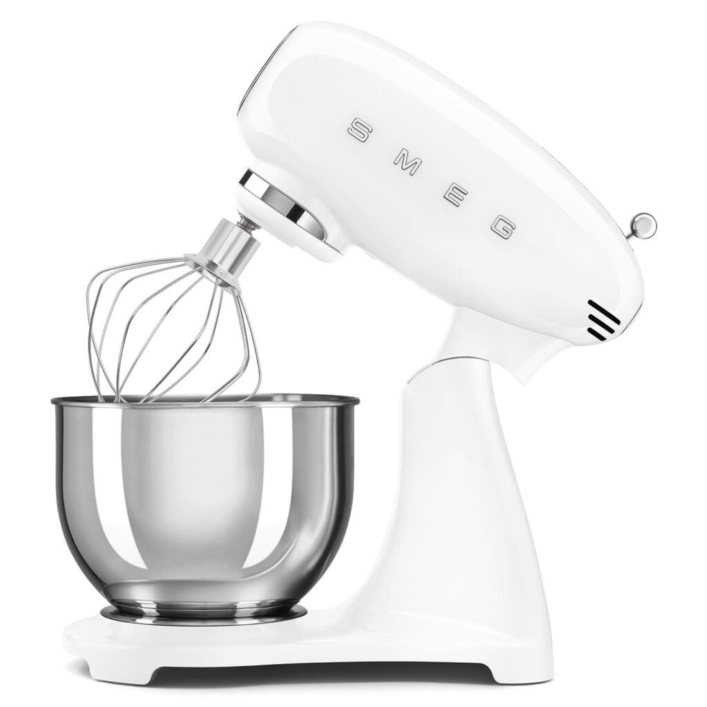Smeg kuhinjski robot SMF05WHEU, bijela