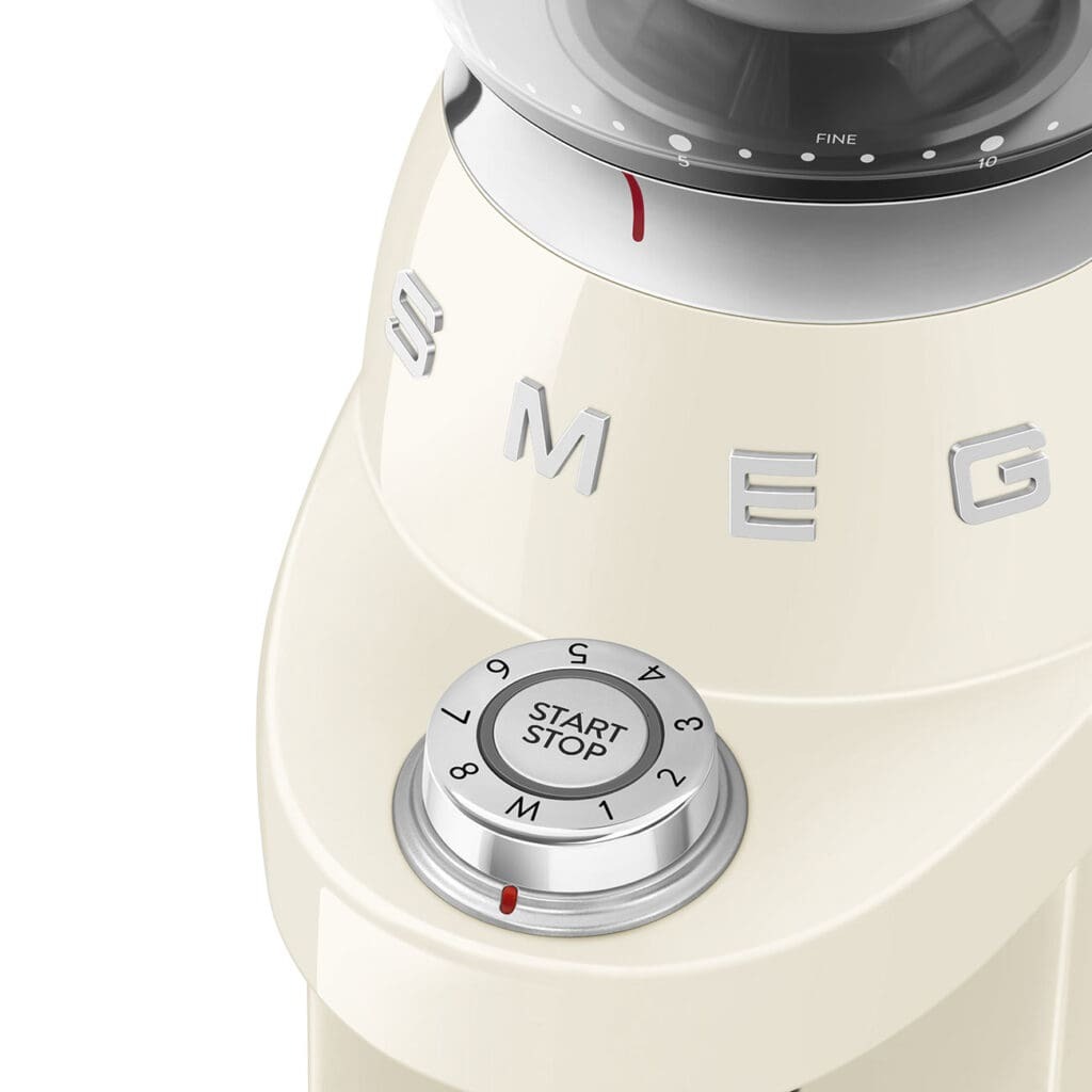 Smeg poluprofesionalni mlin za kafu CGF03CREU, bež