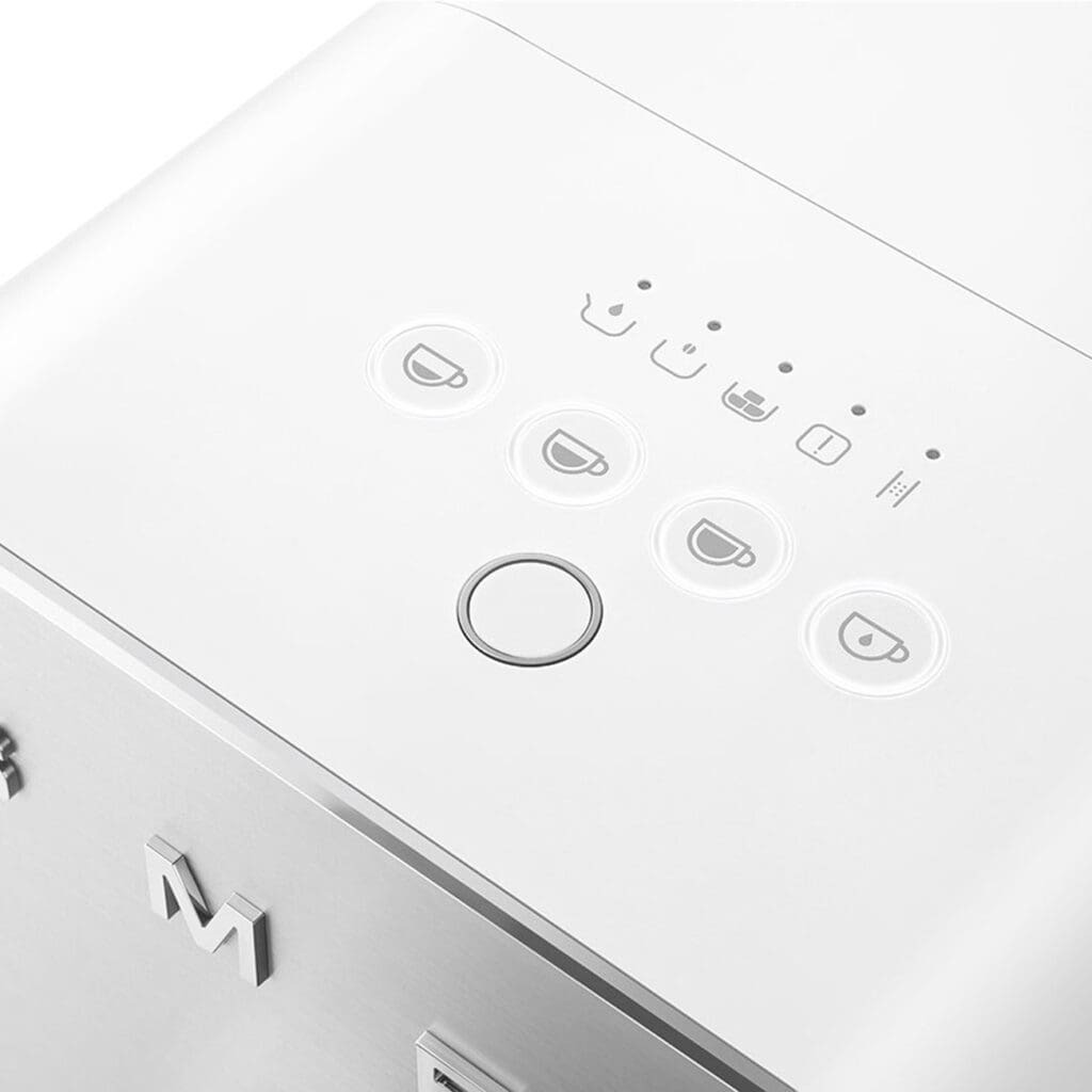Smeg automatski espresso aparat BCC11WHMEU, bijeli mat
