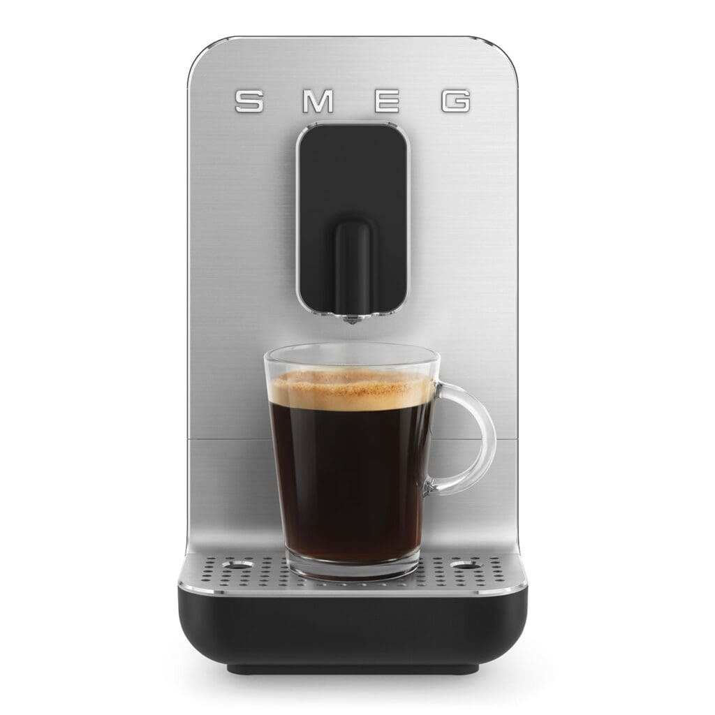 Smeg automatski espresso aparat BCC11BLMEU, crni mat