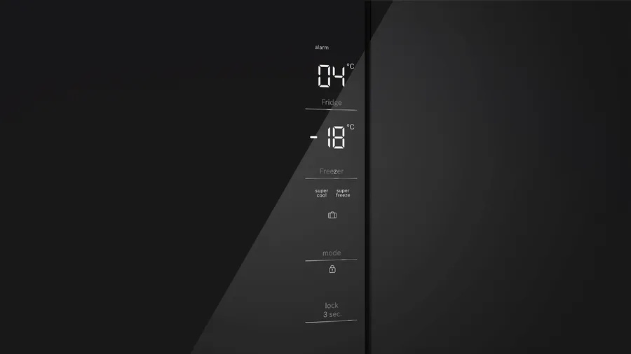 Bosch frižider KMC85LBEA