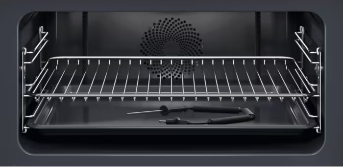 Electrolux pećnica sa mikrovalnom LVL8E09Z