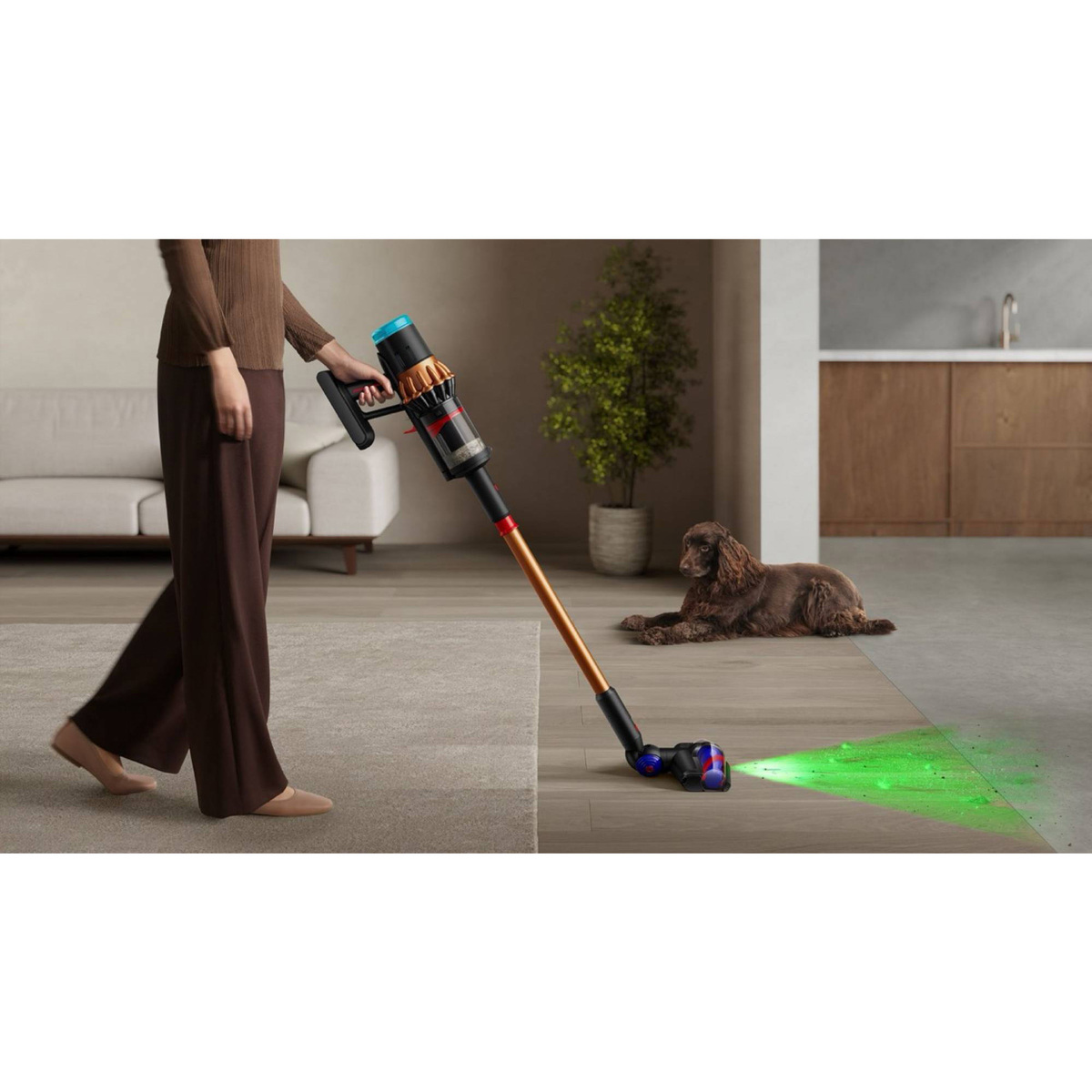 Dyson štapni usisivač V16 Piston Animal + komplet za detaljno čišćenje