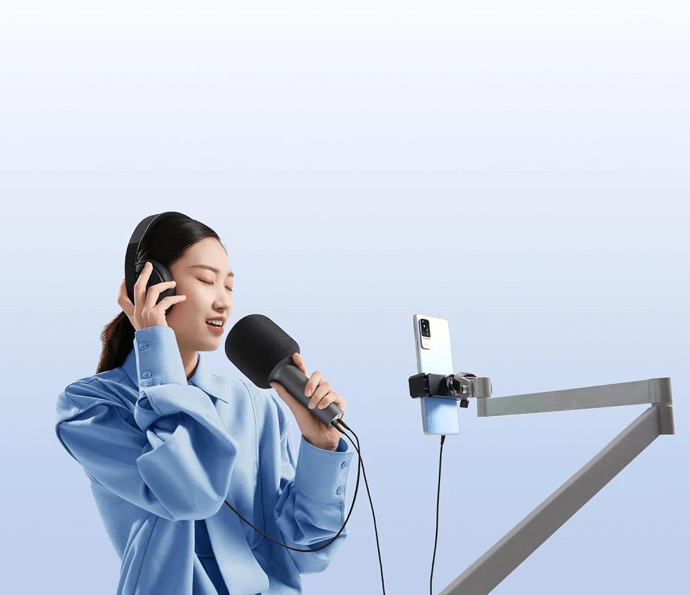 Xiaomi karaoke mikrofon, 9 zvučnih efekata, Bluetooth povezivanje, baterija 2500 mAh za trajanje do 7 sati