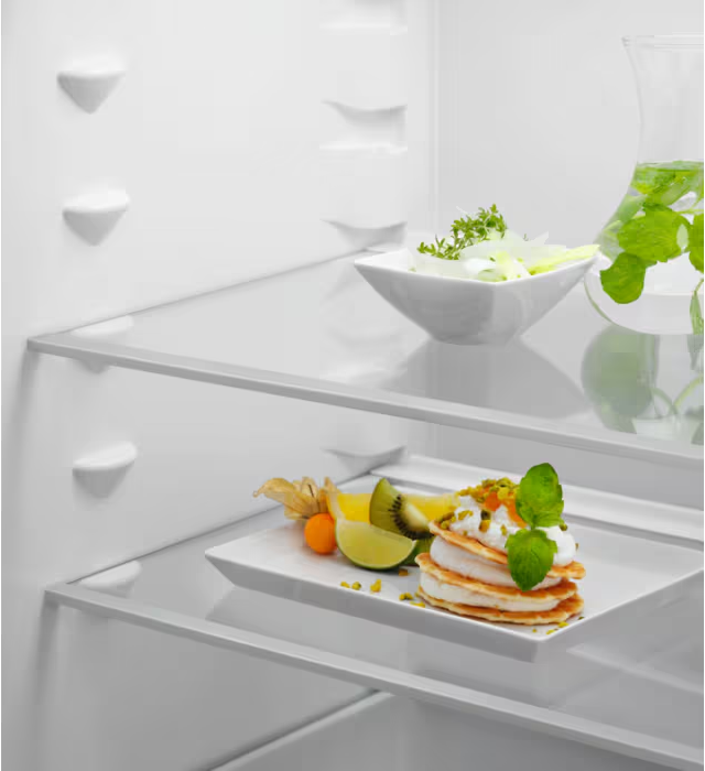 Electrolux frižider LNA7NE18S
