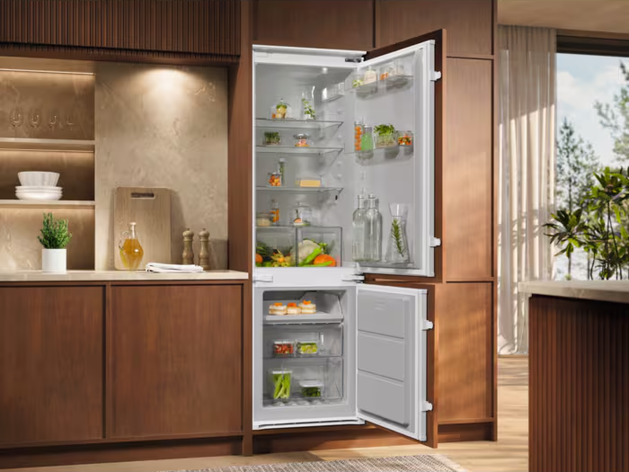 Electrolux frižider LNA7NE18S