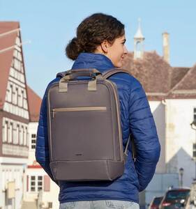 Hama Ultra Lightweight ruksak za laptop 16,2", antracit