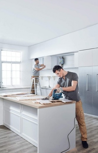 Bosch Professional ubodna pila GST 700