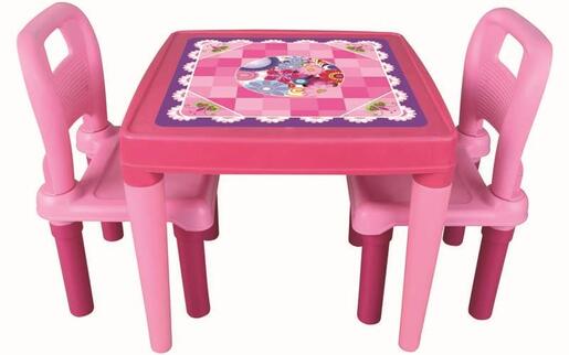 Pilsan sto i stolice za učenje