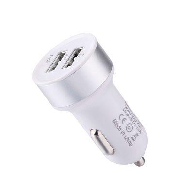 DEVIA auto punjač sa 2 USB utora, bijeli